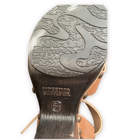 Mossimo Supply CO. Tan. Wedges Sandals - Picture 8 of 9